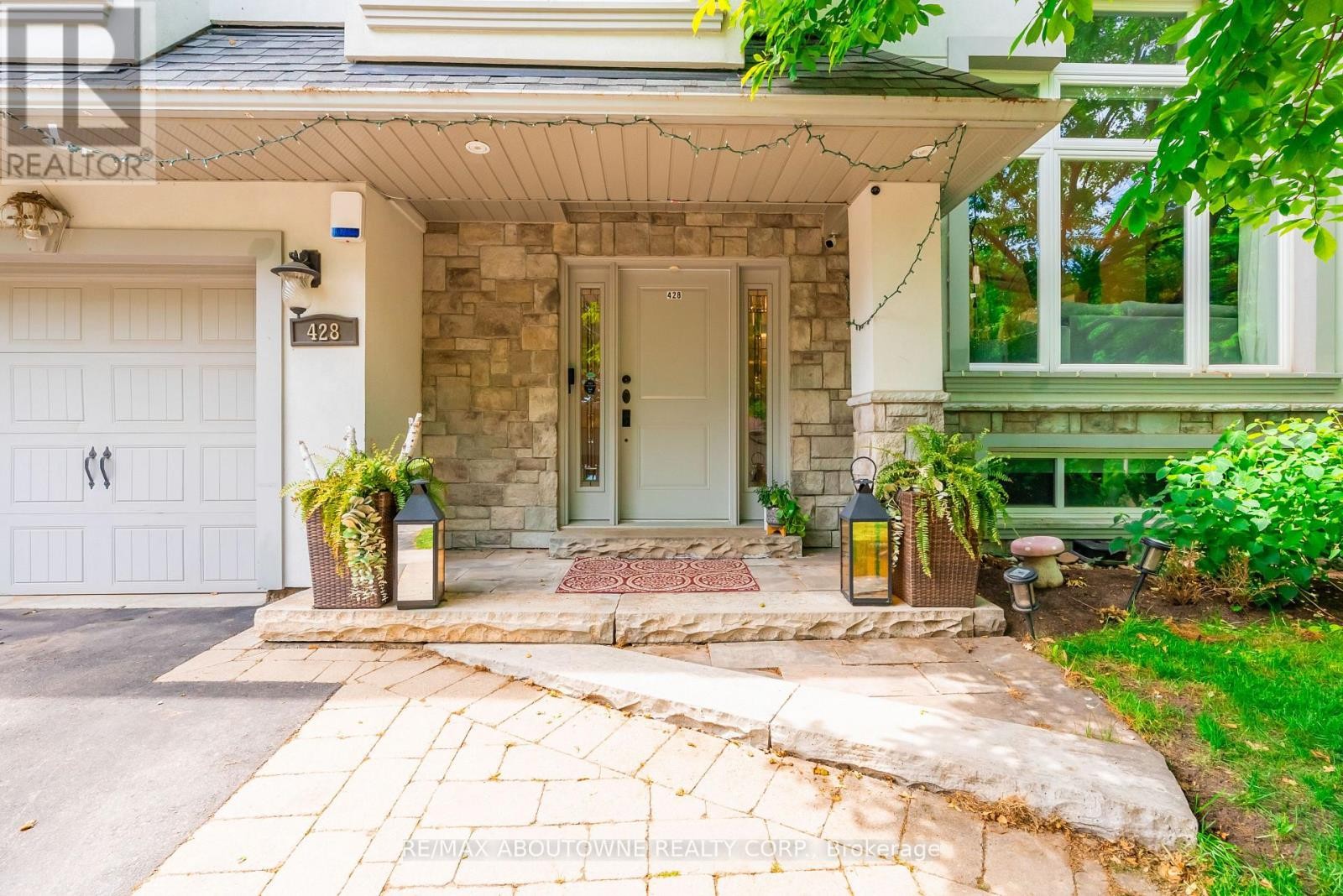 












428 BROOKMILL ROAD

,
Oakville (FD Ford),




Ontario
L6J5K5

