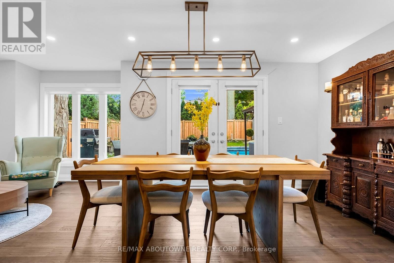 












428 BROOKMILL ROAD

,
Oakville (FD Ford),




Ontario
L6J5K5

