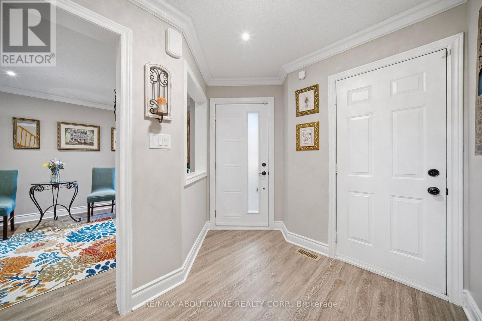 












5184 RED BRUSH DRIVE

,
Mississauga (Hurontario),




Ontario
L4Z3Z8

