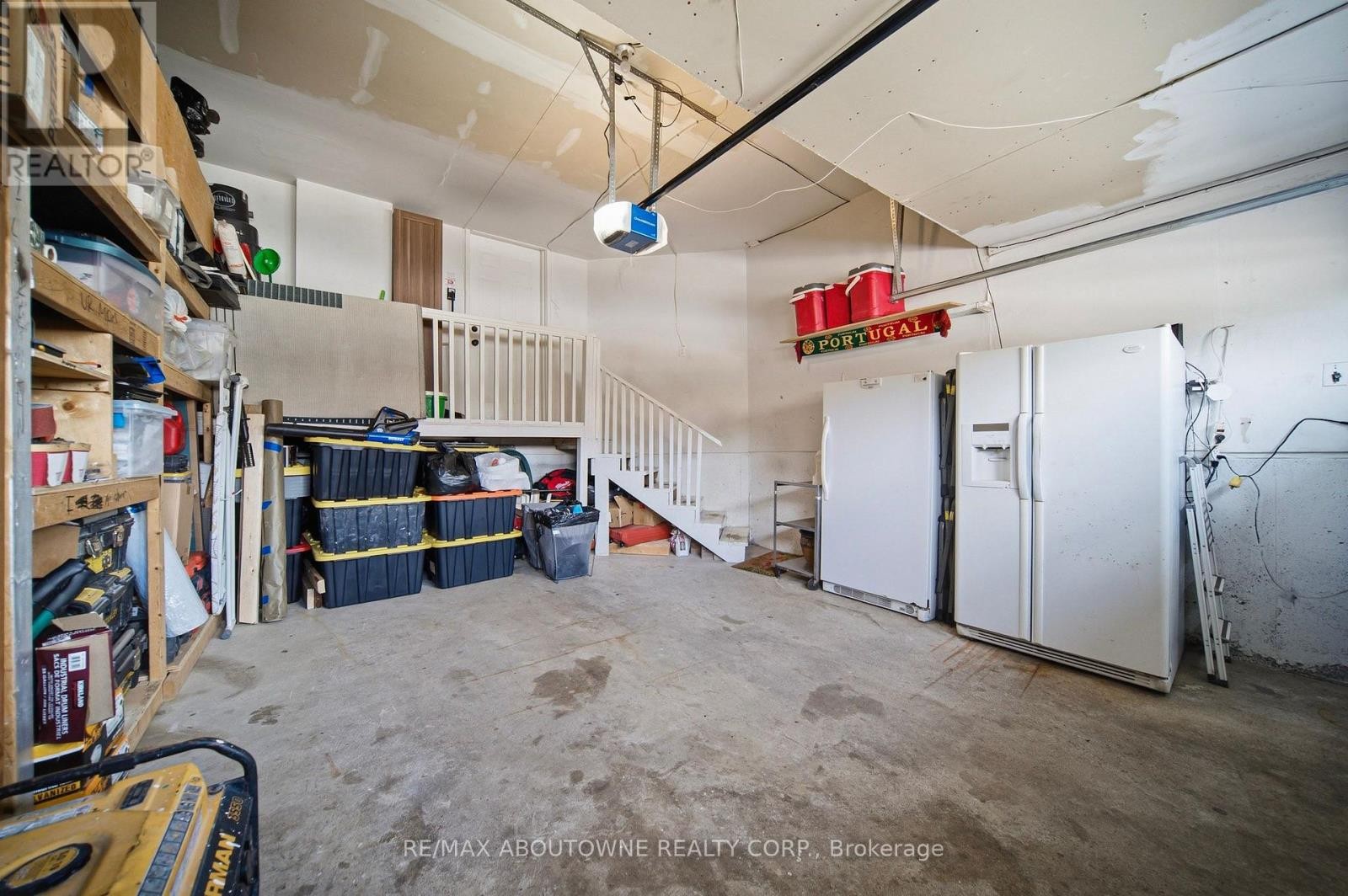 












5184 RED BRUSH DRIVE

,
Mississauga (Hurontario),




Ontario
L4Z3Z8

