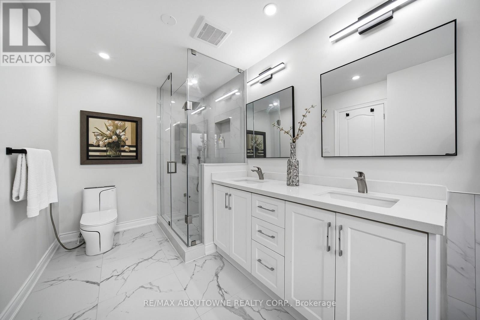 












3408 HIDEAWAY PLACE

,
Mississauga (Churchill Meadows),




Ontario
L5M0A7

