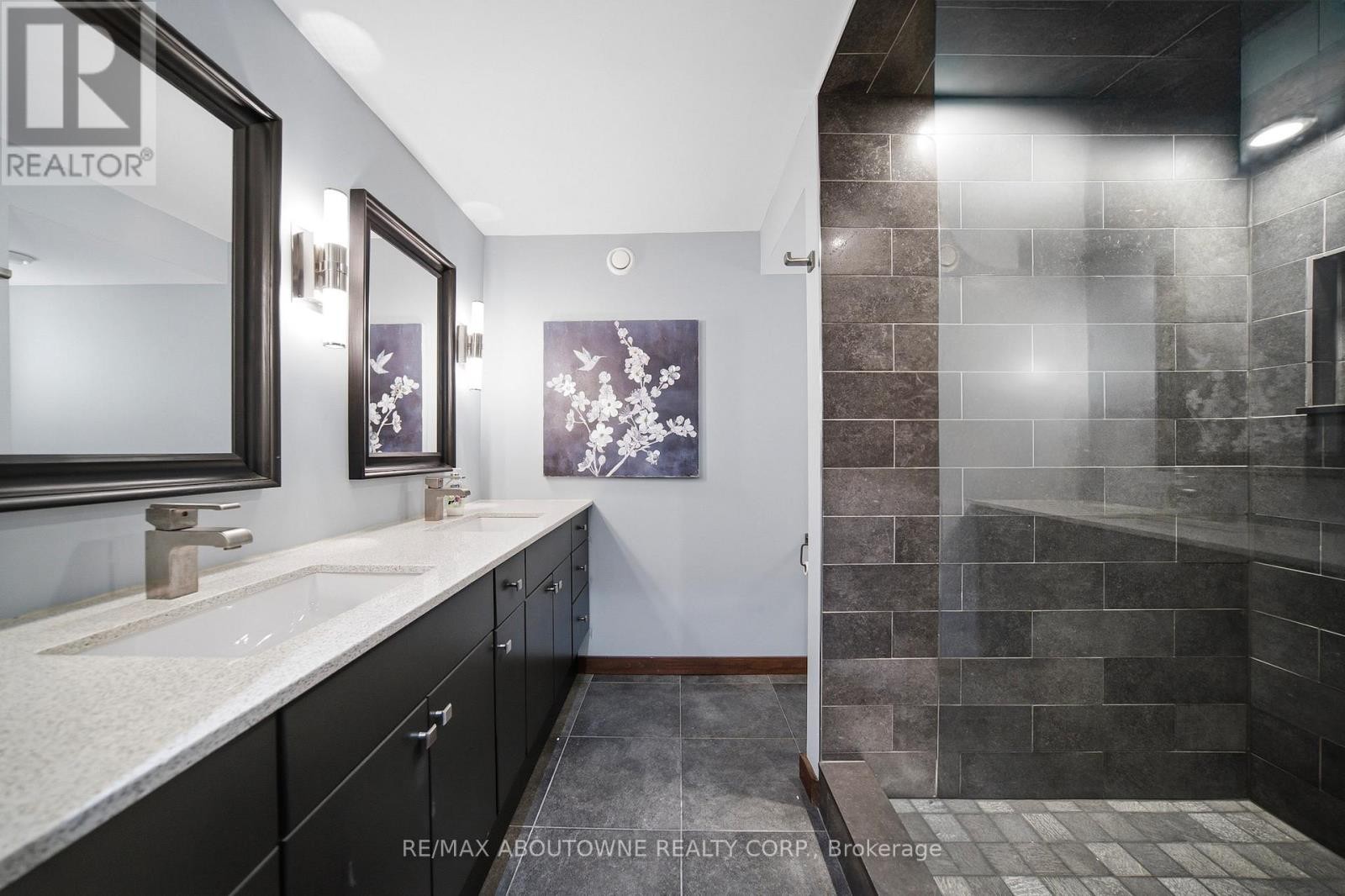












3408 HIDEAWAY PLACE

,
Mississauga (Churchill Meadows),




Ontario
L5M0A7

