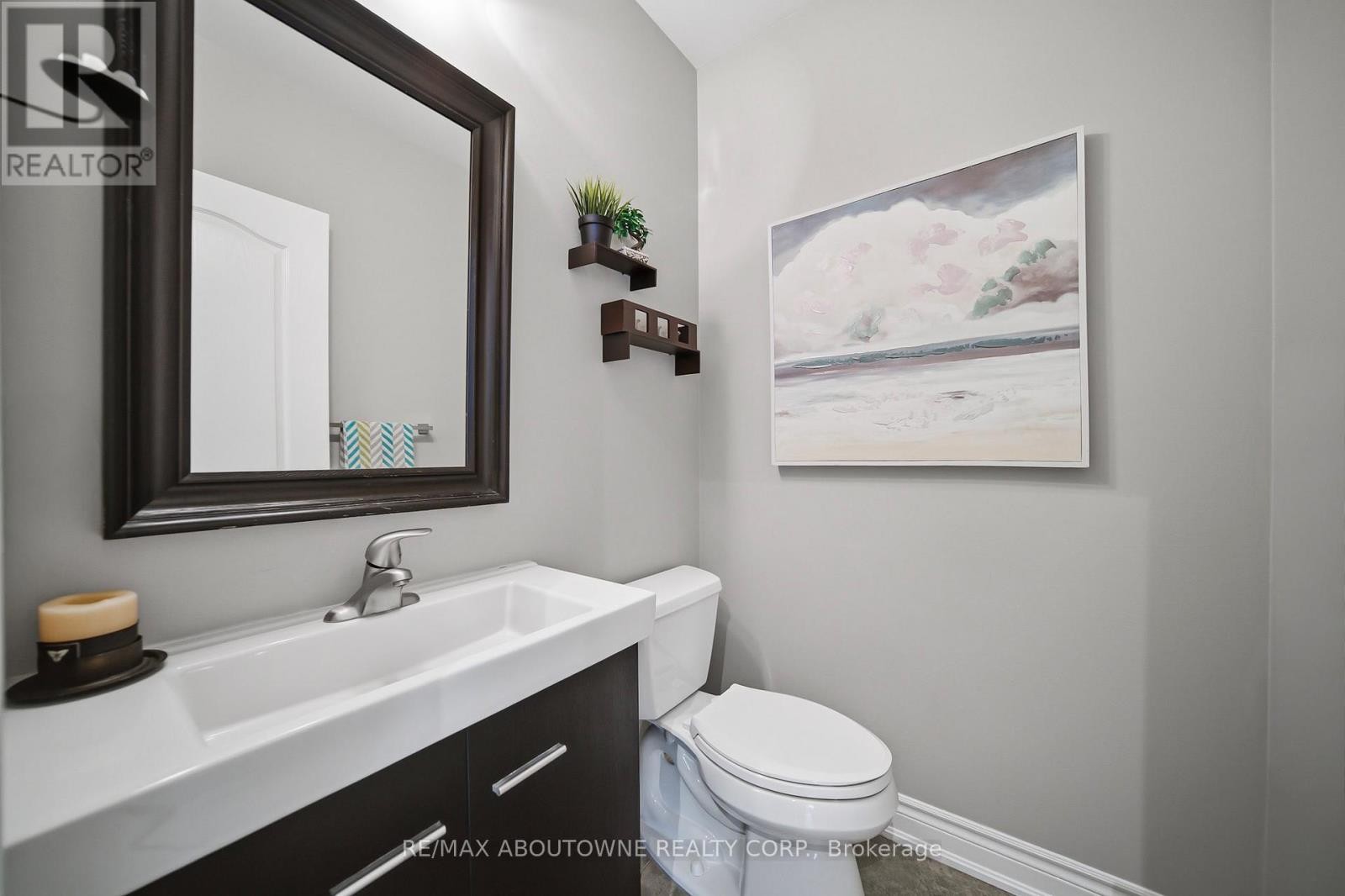 












3408 HIDEAWAY PLACE

,
Mississauga (Churchill Meadows),




Ontario
L5M0A7

