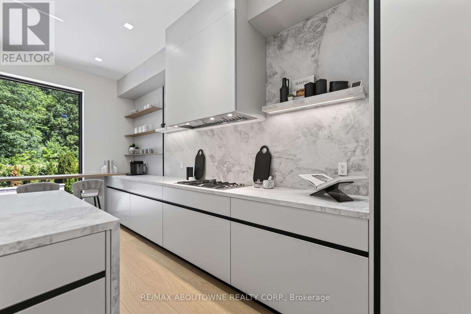 












197 POLLY DRIVE

,
Oakville (GO Glenorchy),




Ontario
L6M5K2

