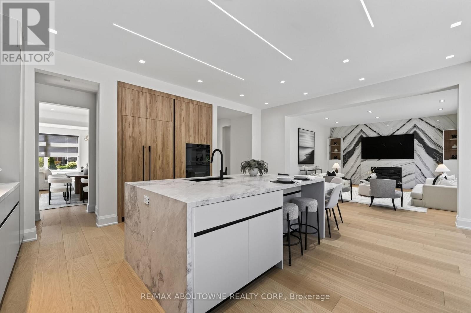 












197 POLLY DRIVE

,
Oakville (GO Glenorchy),




Ontario
L6M5K2

