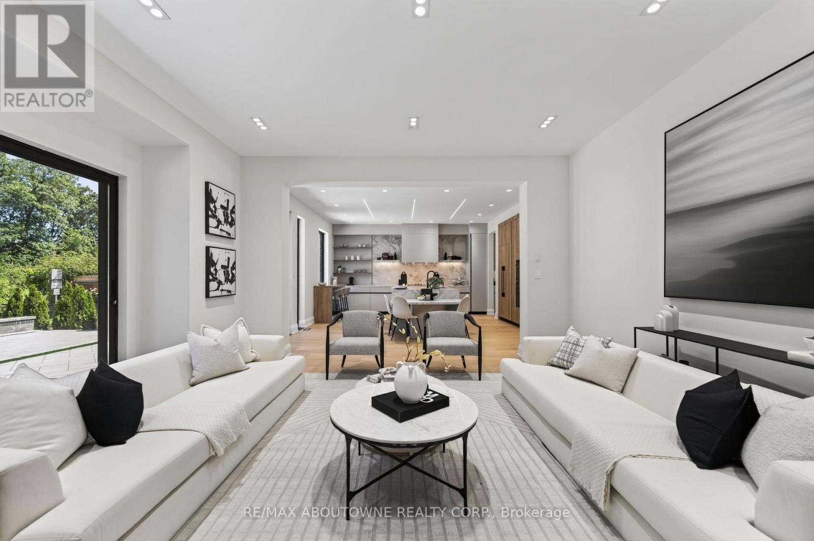 












197 POLLY DRIVE

,
Oakville (GO Glenorchy),




Ontario
L6M5K2

