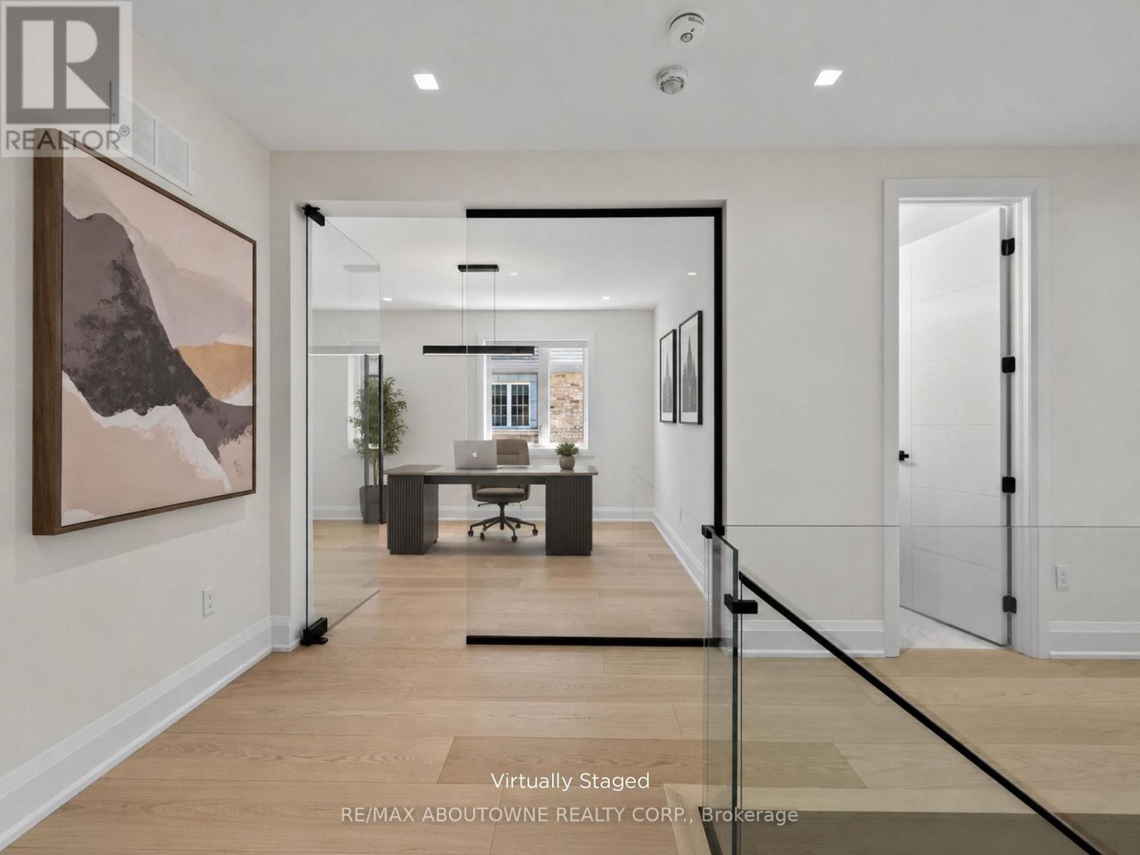 












197 POLLY DRIVE

,
Oakville (GO Glenorchy),




Ontario
L6M5K2

