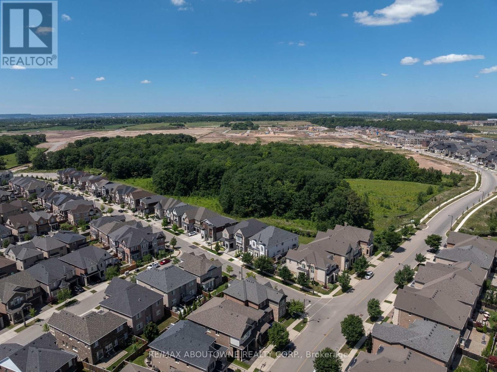 












197 POLLY DRIVE

,
Oakville (GO Glenorchy),




Ontario
L6M5K2

