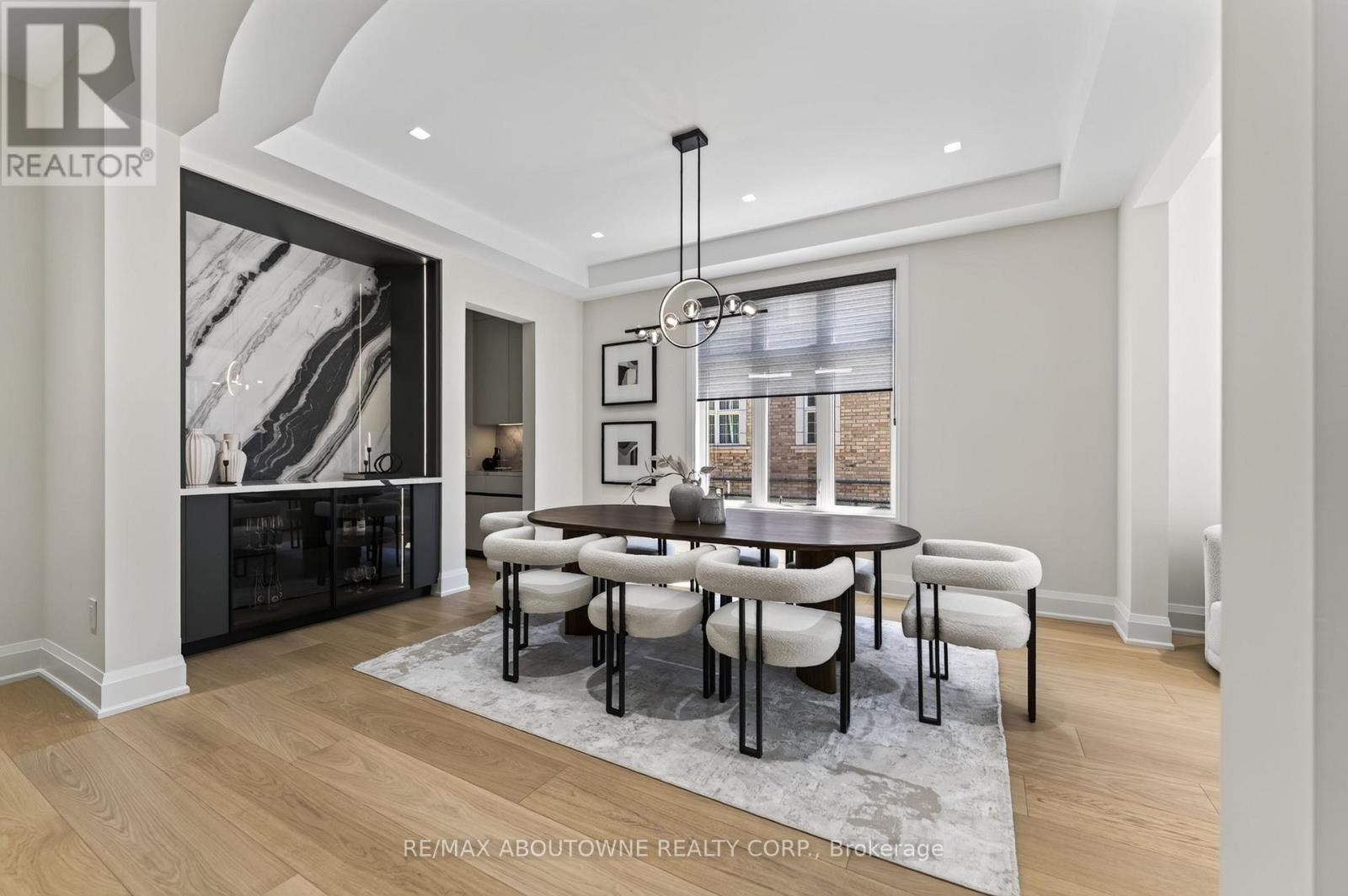 












197 POLLY DRIVE

,
Oakville (GO Glenorchy),




Ontario
L6M5K2

