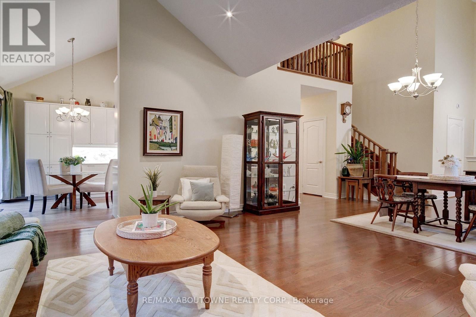 












2196 EMILY CIRCLE

,
Oakville (BC Bronte Creek),




Ontario
L6M0E5

