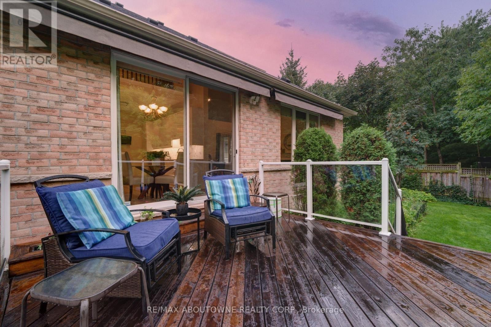 












2196 EMILY CIRCLE

,
Oakville (BC Bronte Creek),




Ontario
L6M0E5

