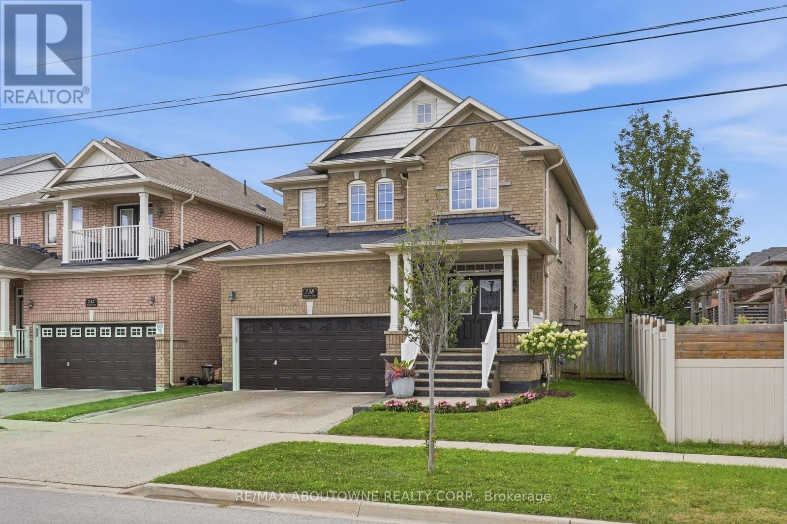 












738 FOURTH LINE

,
Milton (BE Beaty),




Ontario
L9T7E4

