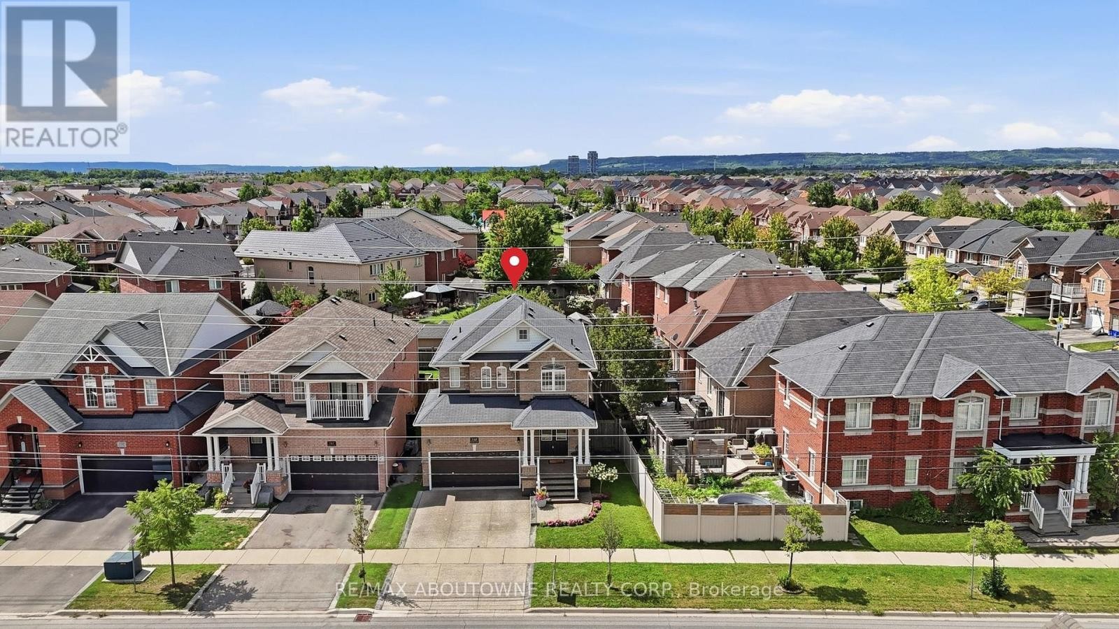 












738 FOURTH LINE

,
Milton (BE Beaty),




Ontario
L9T7E4

