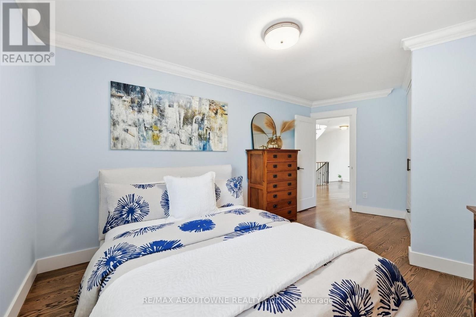 












25 SOUTHWIND TERRACE

,
Oakville (BR Bronte),




Ontario
L6L6K6

