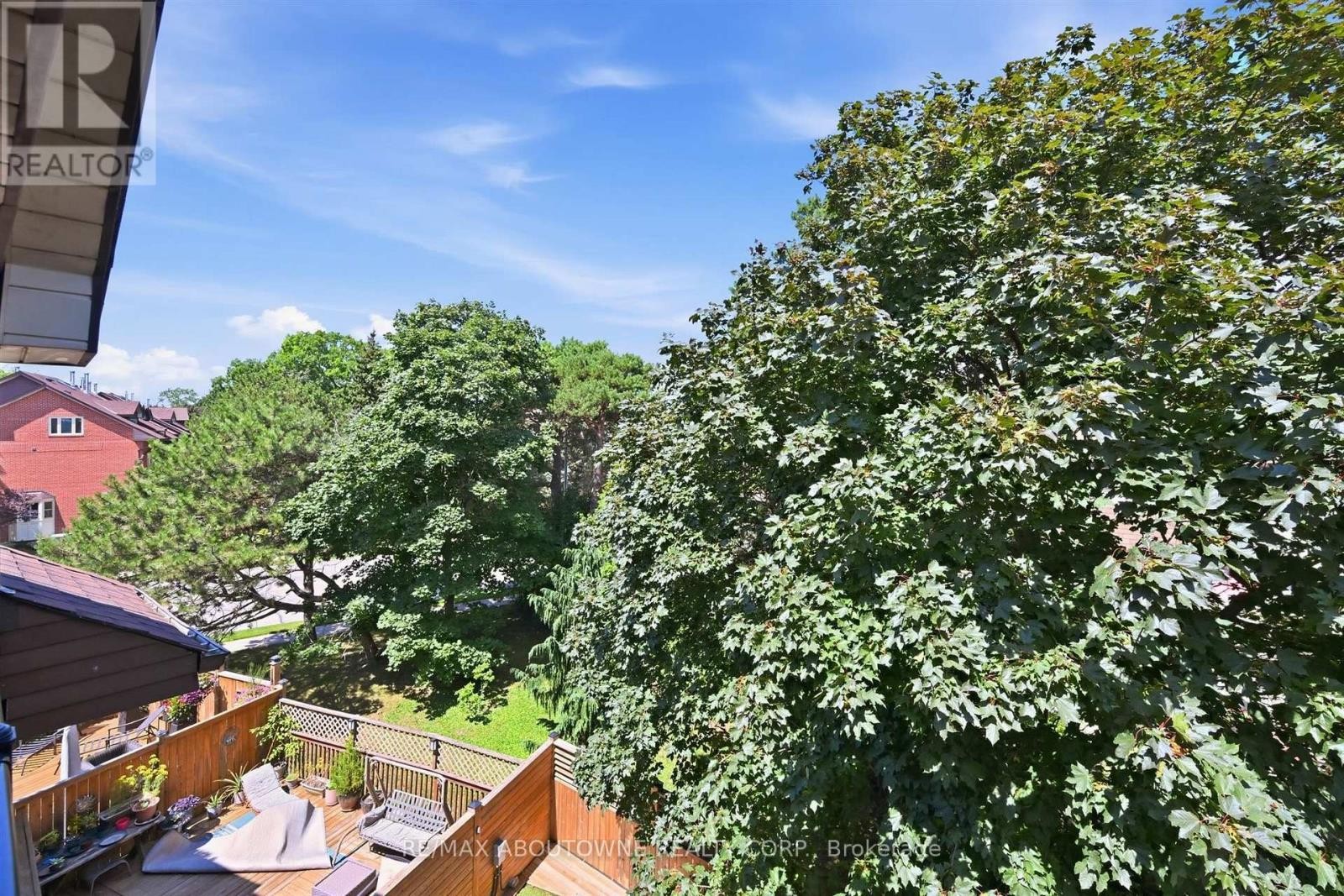 












25 SOUTHWIND TERRACE

,
Oakville (BR Bronte),




Ontario
L6L6K6

