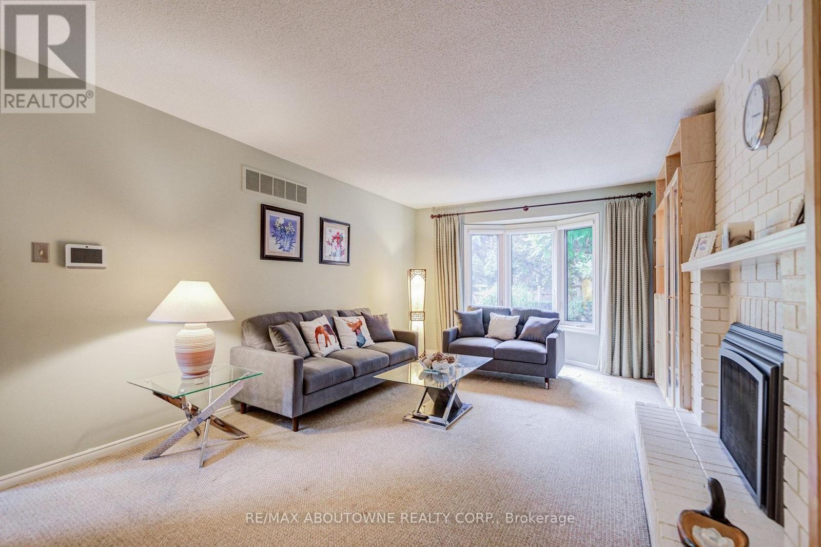 












1511 STONEYBROOK TRAIL

,
Oakville (GA Glen Abbey),




Ontario
L6M2R4


