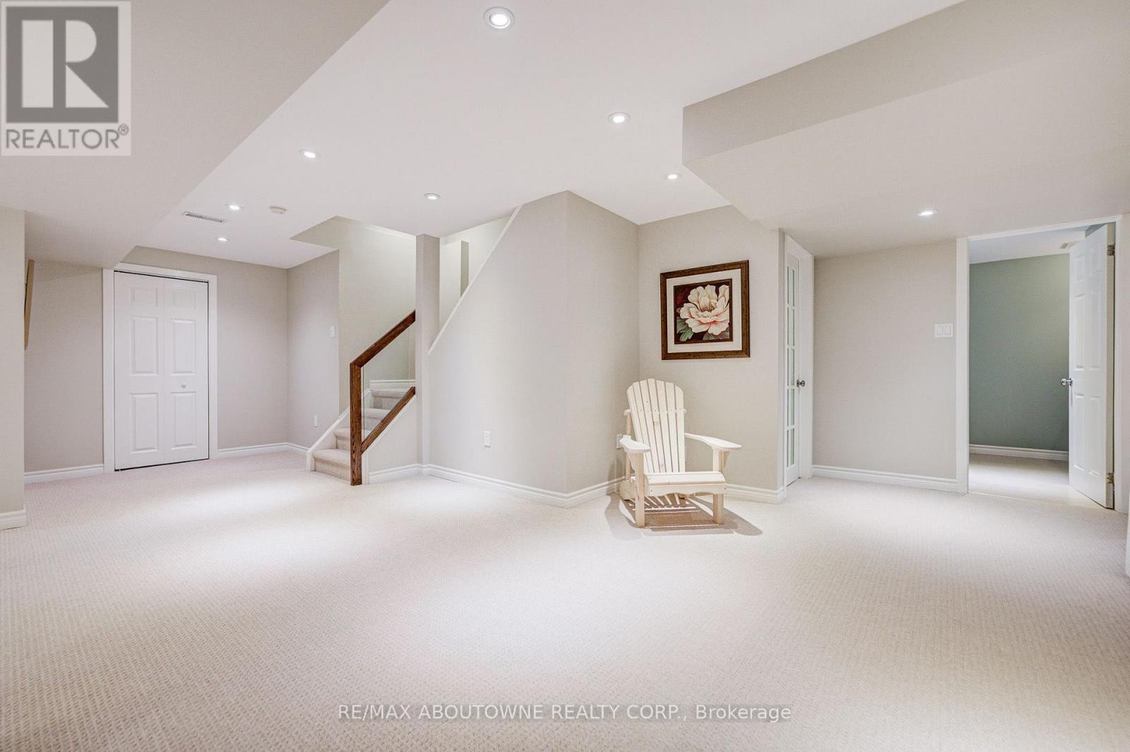 












1511 STONEYBROOK TRAIL

,
Oakville (GA Glen Abbey),




Ontario
L6M2R4

