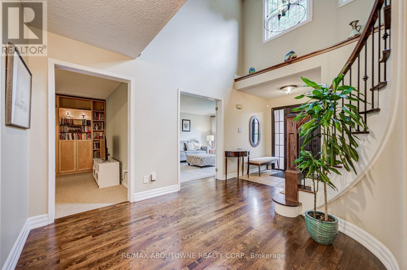 












1511 STONEYBROOK TRAIL

,
Oakville (GA Glen Abbey),




Ontario
L6M2R4

