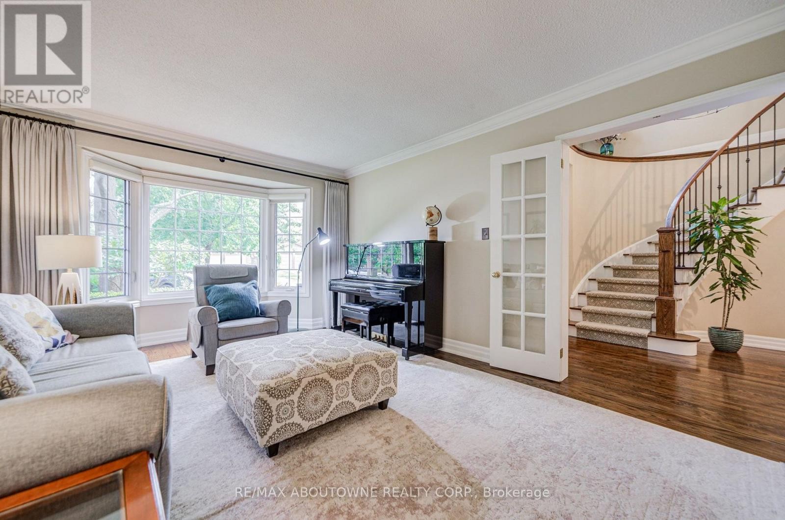 












1511 STONEYBROOK TRAIL

,
Oakville (GA Glen Abbey),




Ontario
L6M2R4

