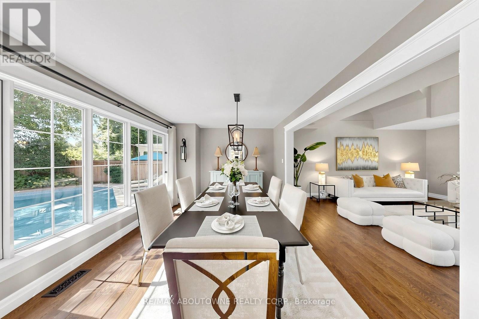 












1304 DEVON ROAD

,
Oakville (MO Morrison),




Ontario
L6J2L8

