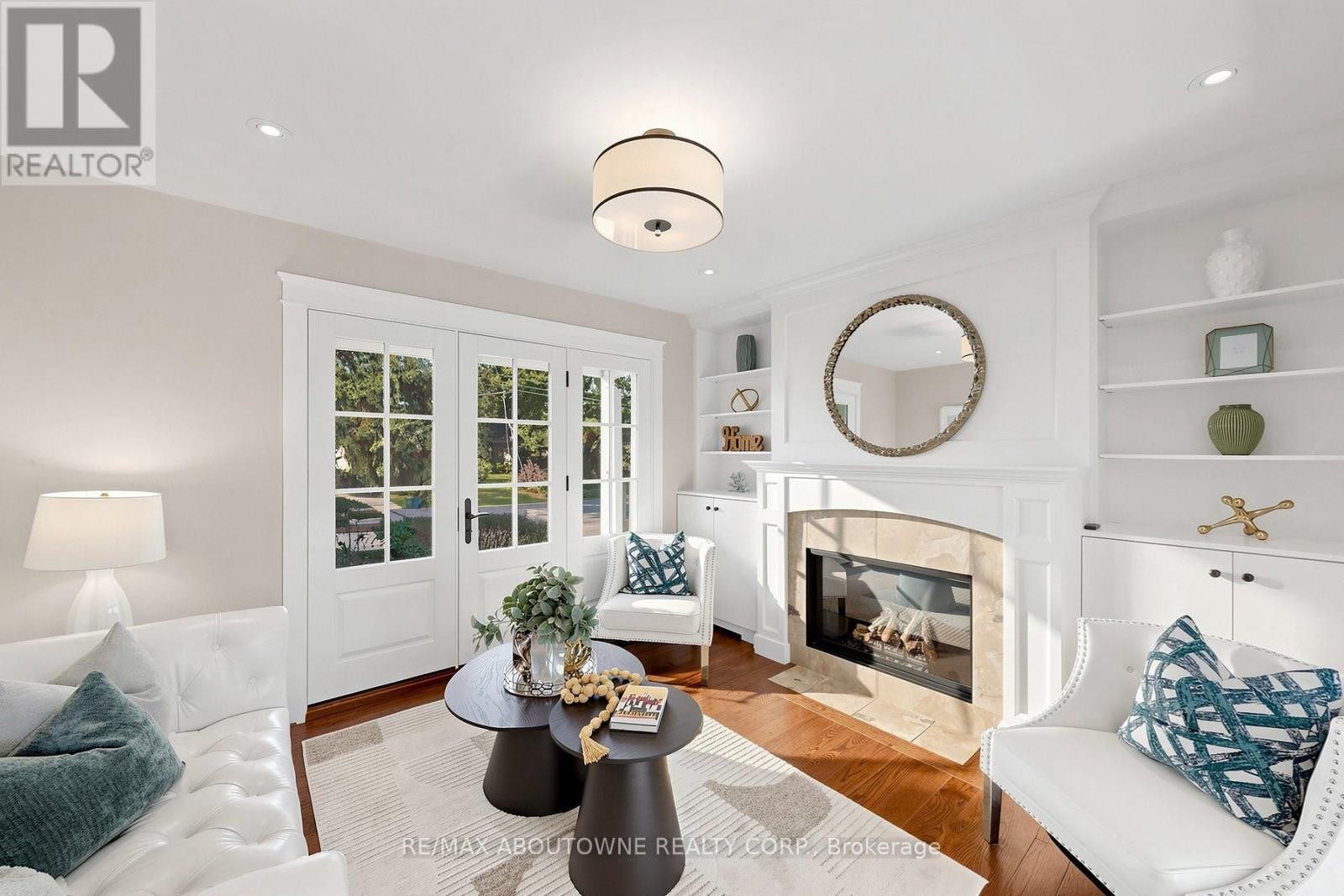 












1304 DEVON ROAD

,
Oakville (MO Morrison),




Ontario
L6J2L8

