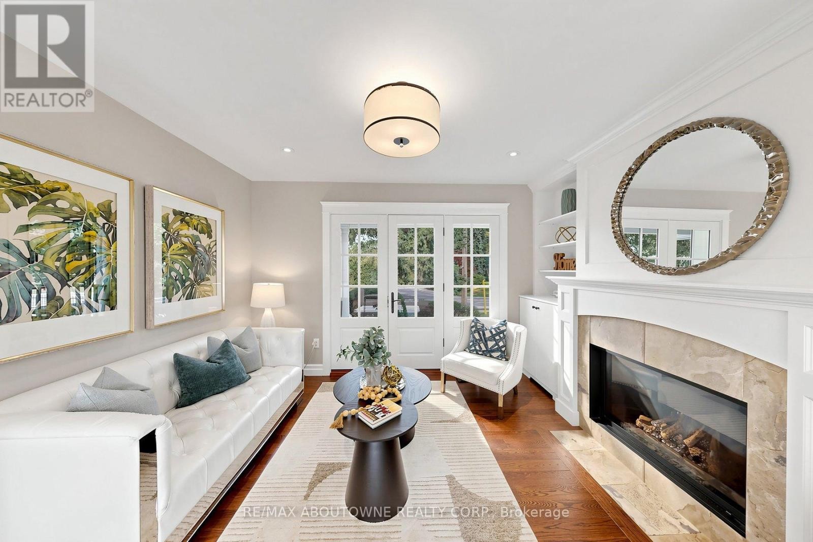 












1304 DEVON ROAD

,
Oakville (MO Morrison),




Ontario
L6J2L8


