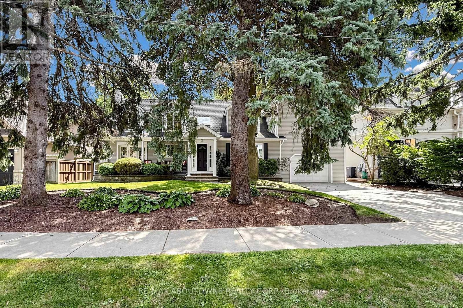 












1304 DEVON ROAD

,
Oakville (MO Morrison),




Ontario
L6J2L8

