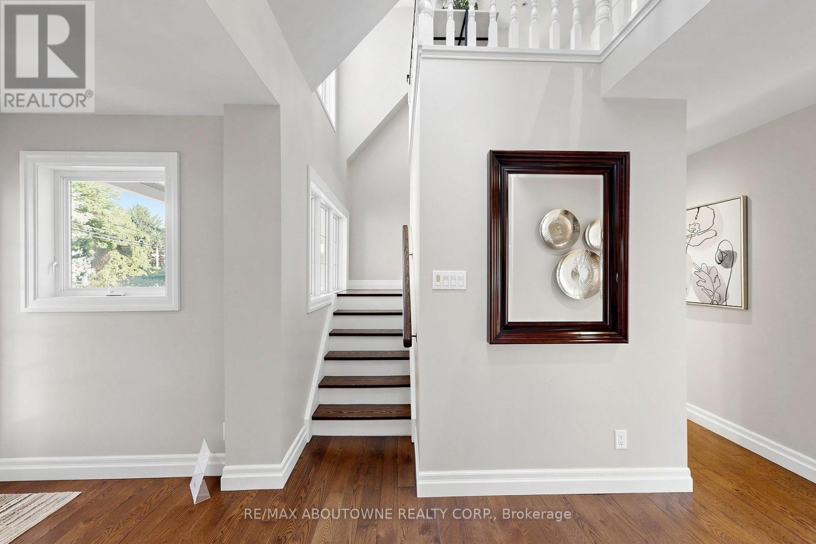 












1304 DEVON ROAD

,
Oakville (MO Morrison),




Ontario
L6J2L8

