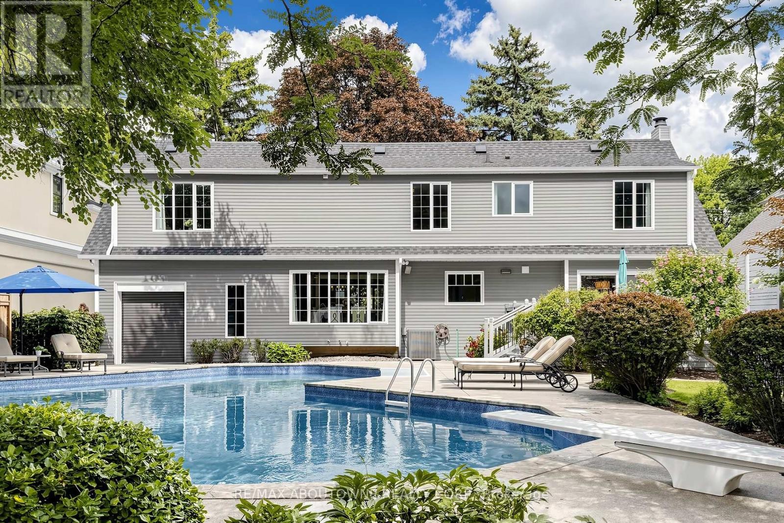 












1304 DEVON ROAD

,
Oakville (MO Morrison),




Ontario
L6J2L8

