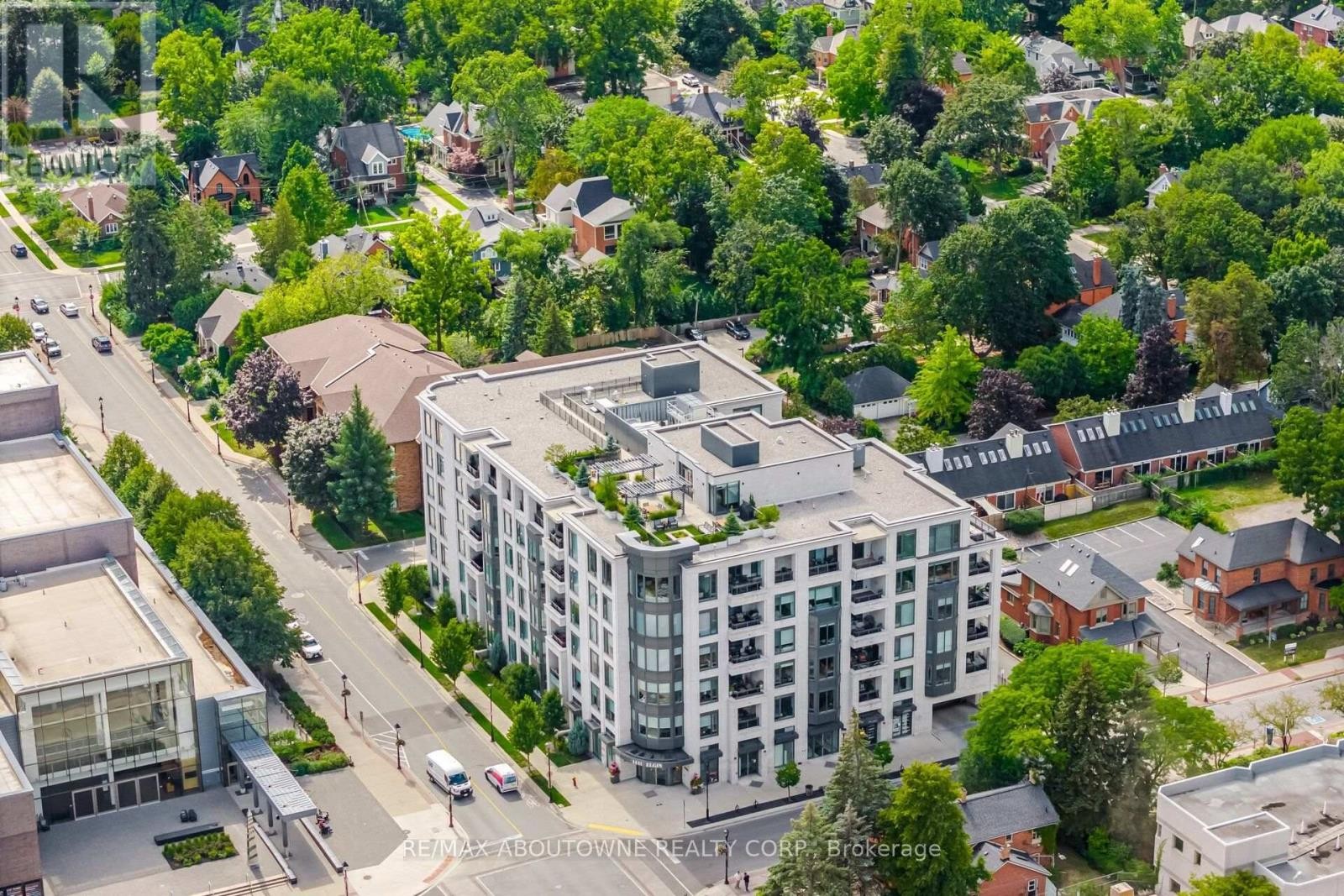 












106 - 1441 ELGIN STREET

,
Burlington (Brant),




Ontario
L7S1E6

