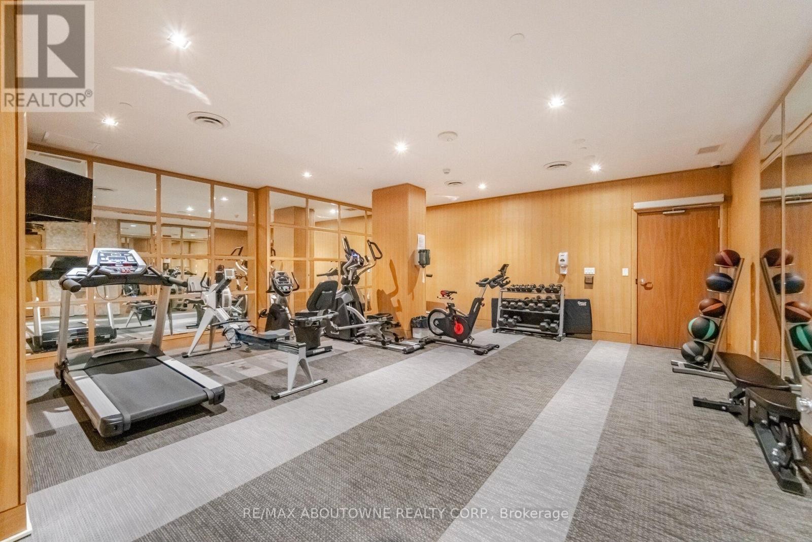 












106 - 1441 ELGIN STREET

,
Burlington (Brant),




Ontario
L7S1E6

