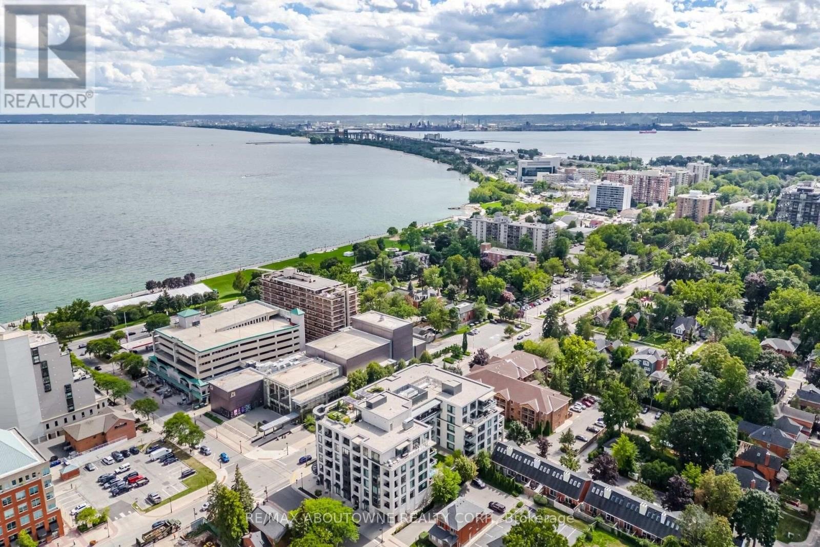 












106 - 1441 ELGIN STREET

,
Burlington (Brant),




Ontario
L7S1E6

