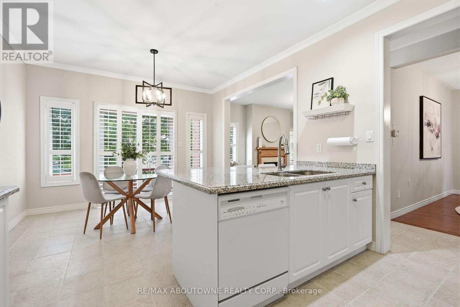 












2381 GRAND OAK TRAIL

,
Oakville (WM Westmount),




Ontario
L6M4V4

