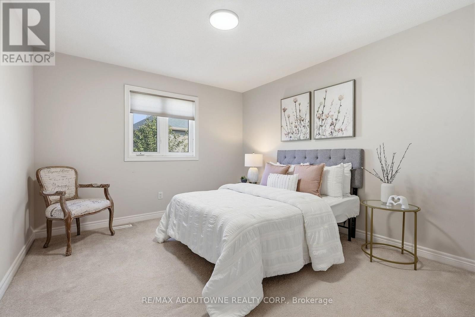 












2381 GRAND OAK TRAIL

,
Oakville (WM Westmount),




Ontario
L6M4V4

