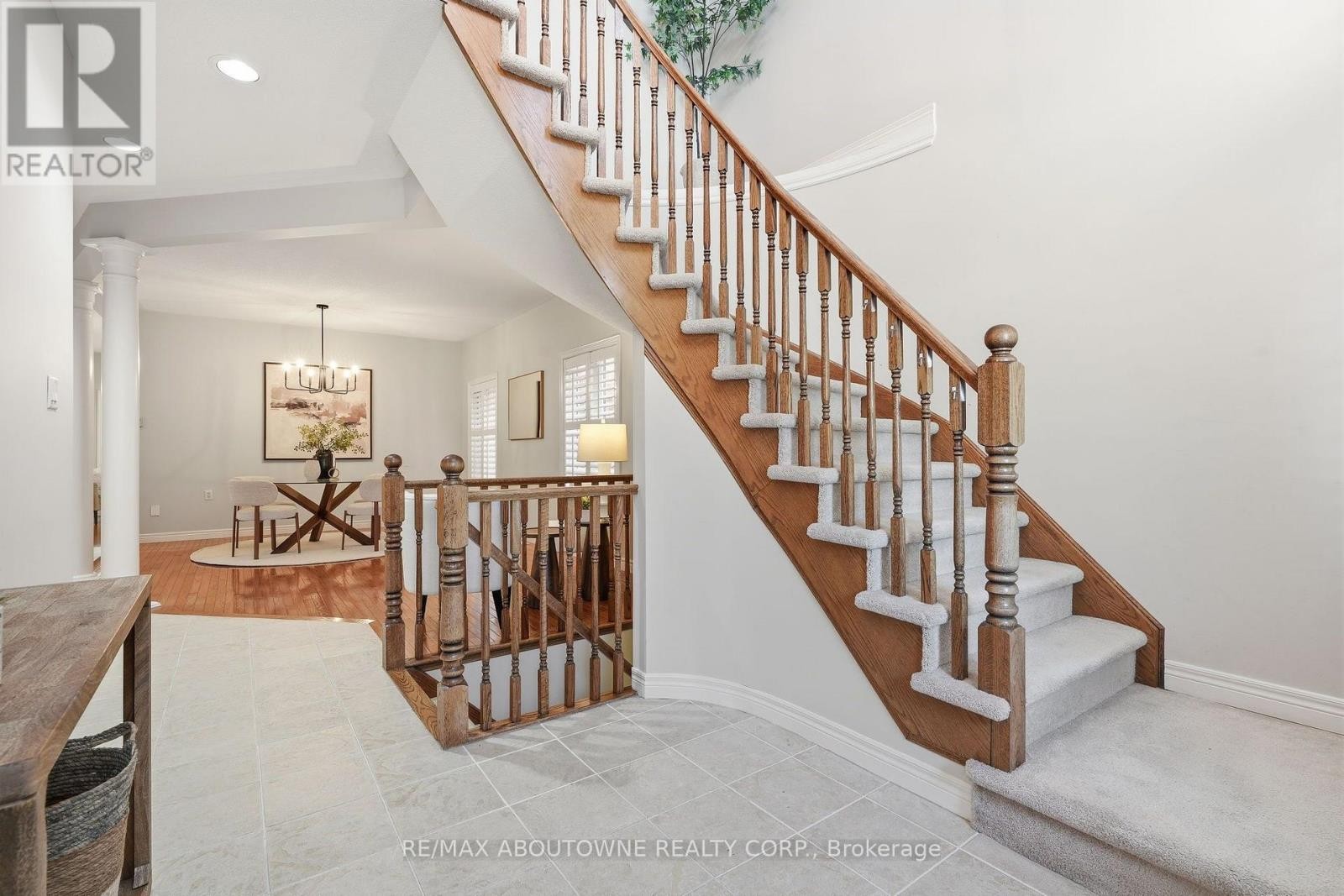 












2381 GRAND OAK TRAIL

,
Oakville (WM Westmount),




Ontario
L6M4V4

