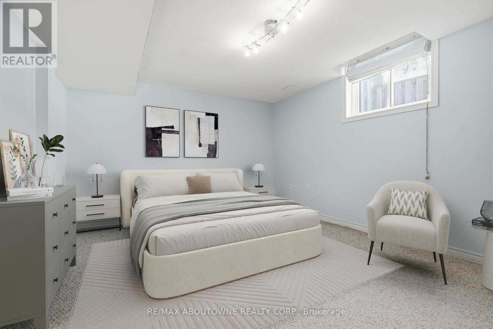 












2381 GRAND OAK TRAIL

,
Oakville (WM Westmount),




Ontario
L6M4V4

