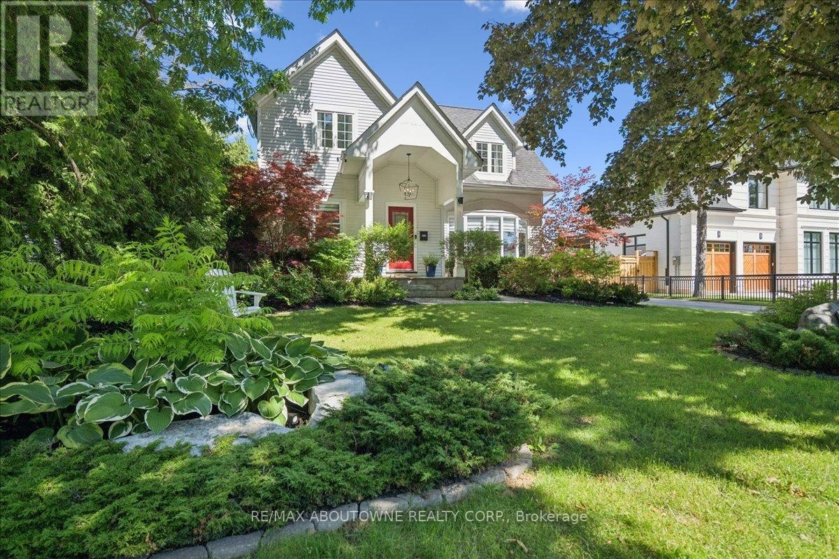 












489 REBECCA STREET

,
Oakville (WO West),




Ontario
L6K1K8

