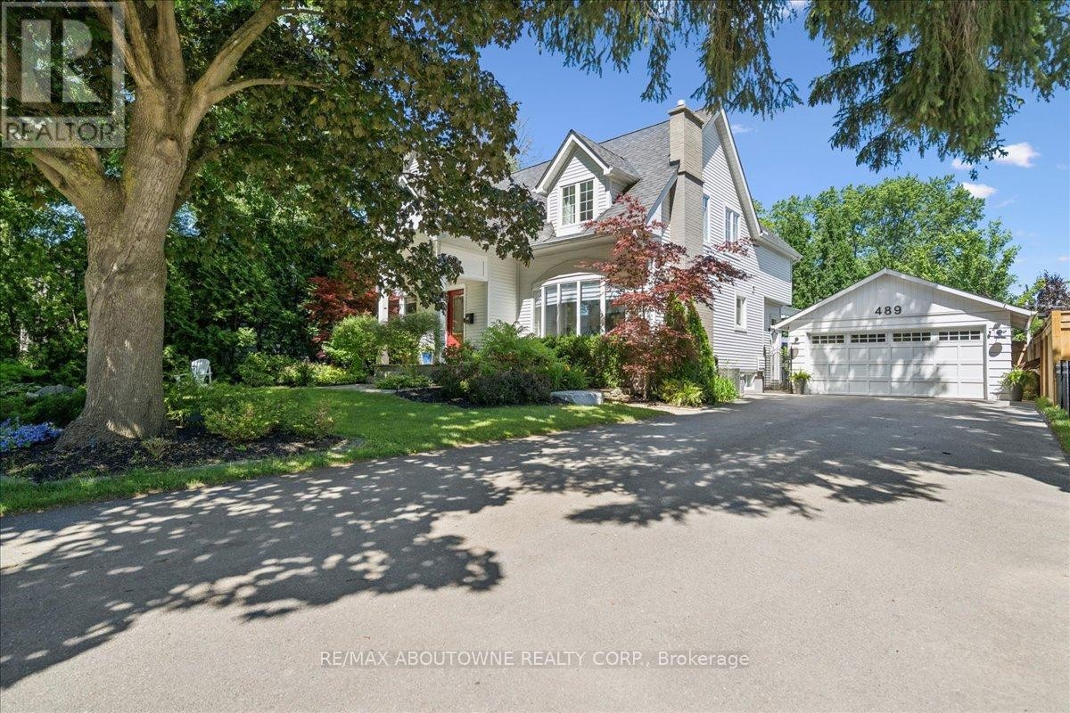 












489 REBECCA STREET

,
Oakville (WO West),




Ontario
L6K1K8

