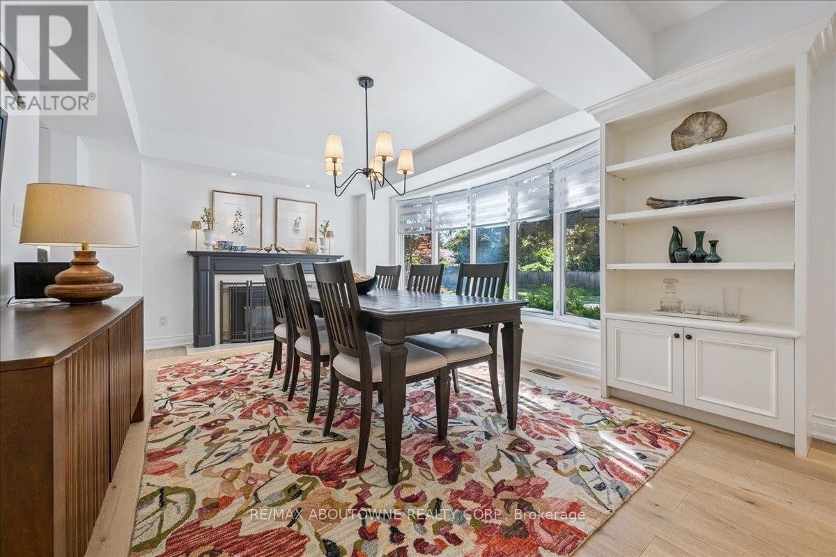 












489 REBECCA STREET

,
Oakville (WO West),




Ontario
L6K1K8

