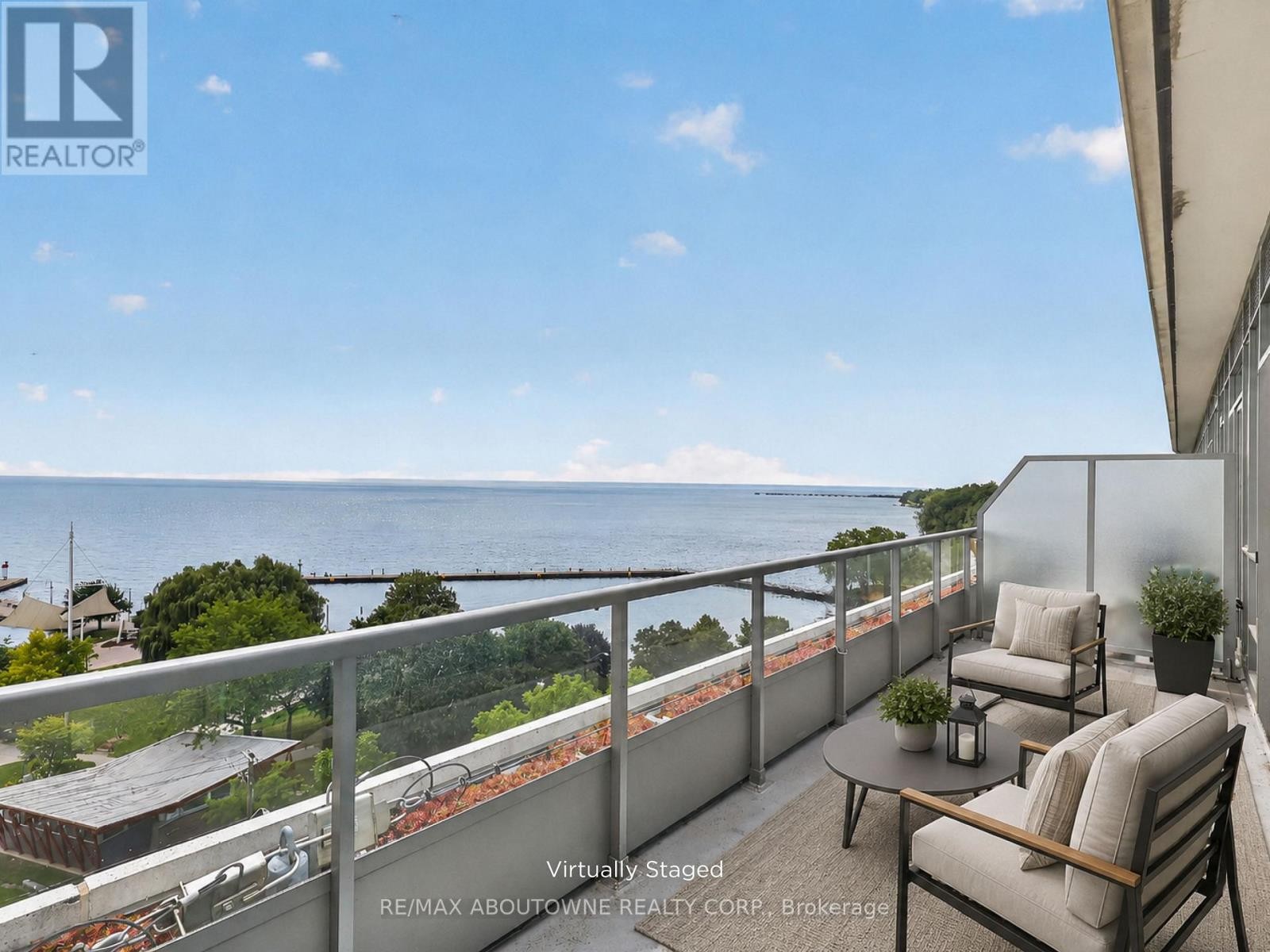 












808 - 11 BRONTE ROAD

,
Oakville (BR Bronte),




Ontario
L6L5B6


