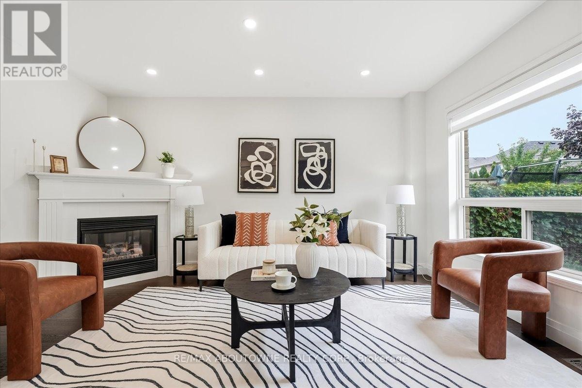












1282 PARKHURST DRIVE

,
Oakville (WT West Oak Trails),




Ontario
L6M3V7

