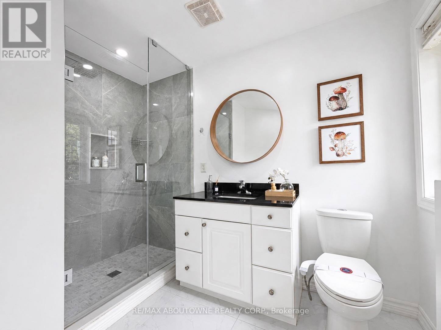 












1282 PARKHURST DRIVE

,
Oakville (WT West Oak Trails),




Ontario
L6M3V7

