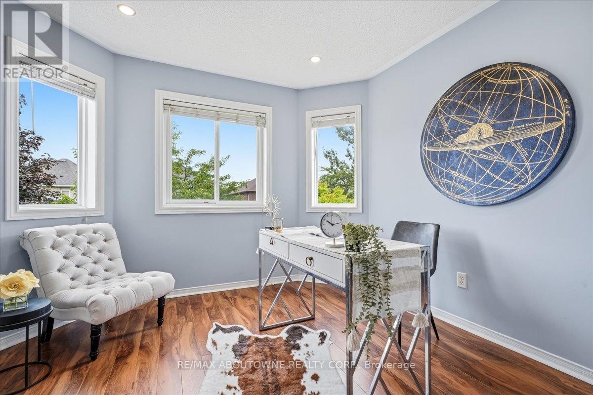












1282 PARKHURST DRIVE

,
Oakville (WT West Oak Trails),




Ontario
L6M3V7

