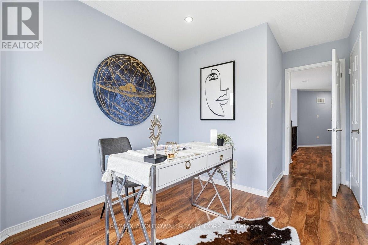 












1282 PARKHURST DRIVE

,
Oakville (WT West Oak Trails),




Ontario
L6M3V7

