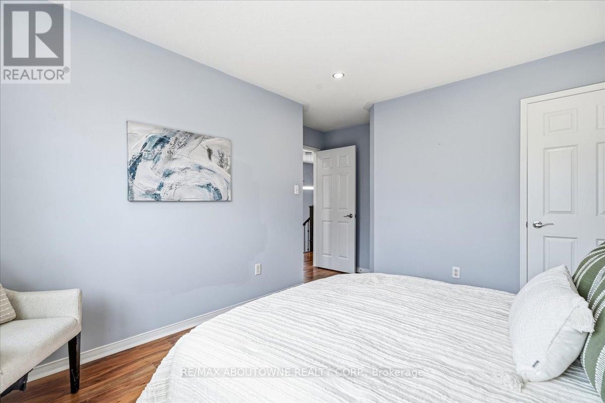 












1282 PARKHURST DRIVE

,
Oakville (WT West Oak Trails),




Ontario
L6M3V7

