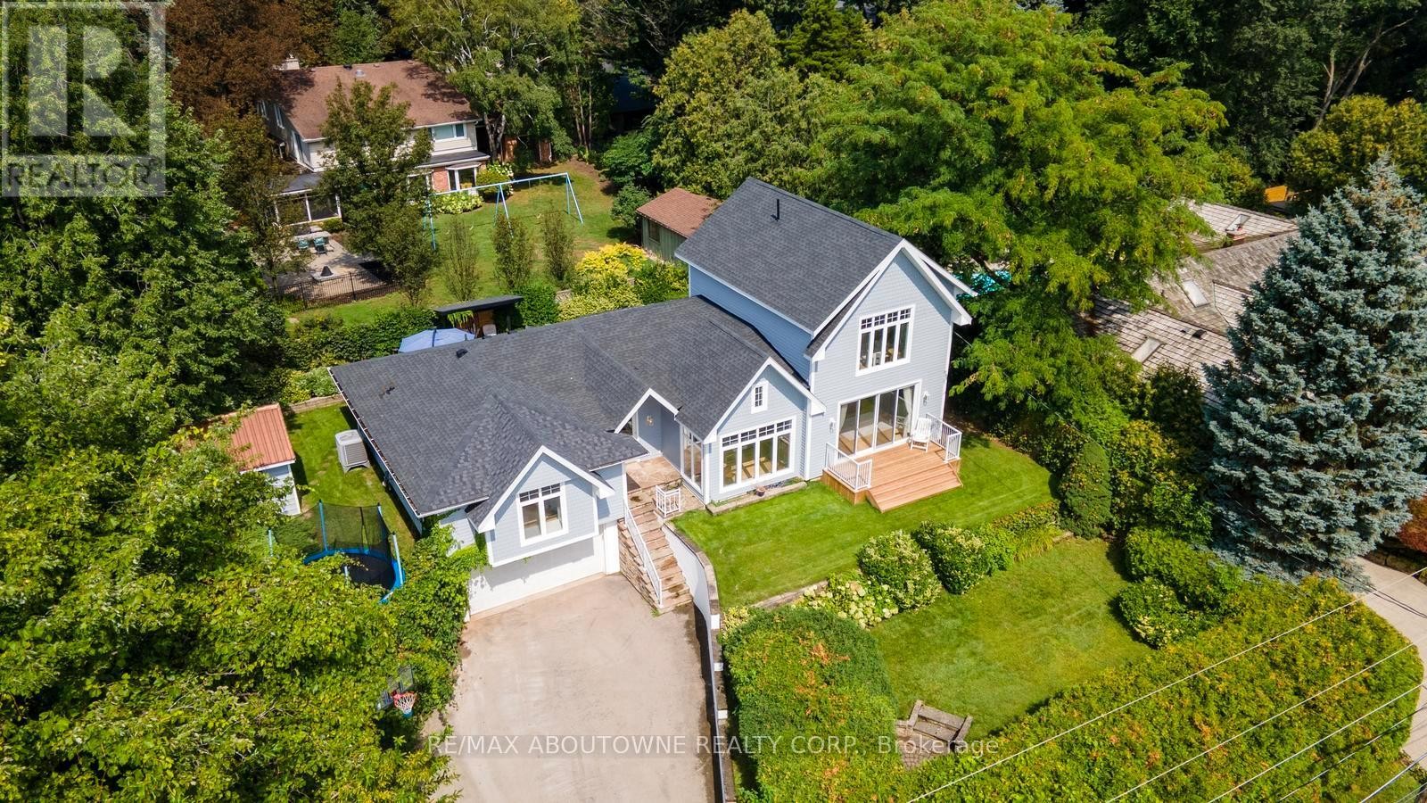 












293 NORTH SHORE BOULEVARD E

,
Burlington (LaSalle),




Ontario
L7T1W8

