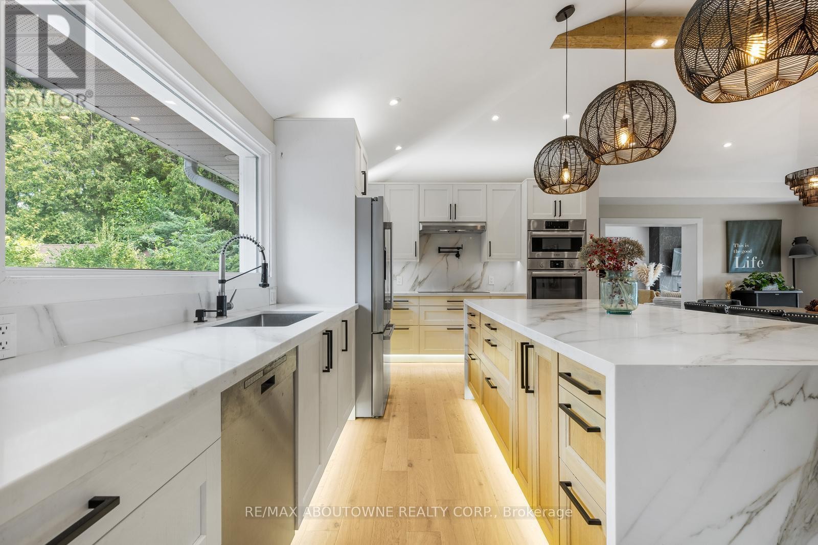 












293 NORTH SHORE BOULEVARD E

,
Burlington (LaSalle),




Ontario
L7T1W8

