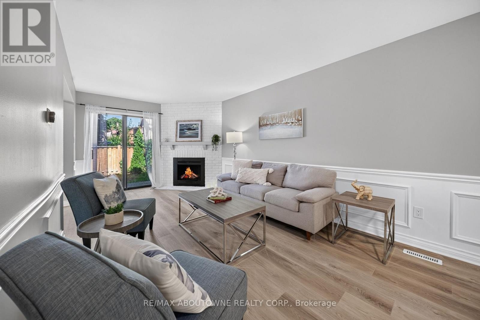 












4353 SAWMILL VALLEY DRIVE

,
Mississauga (Erin Mills),




Ontario
L5L3L3

