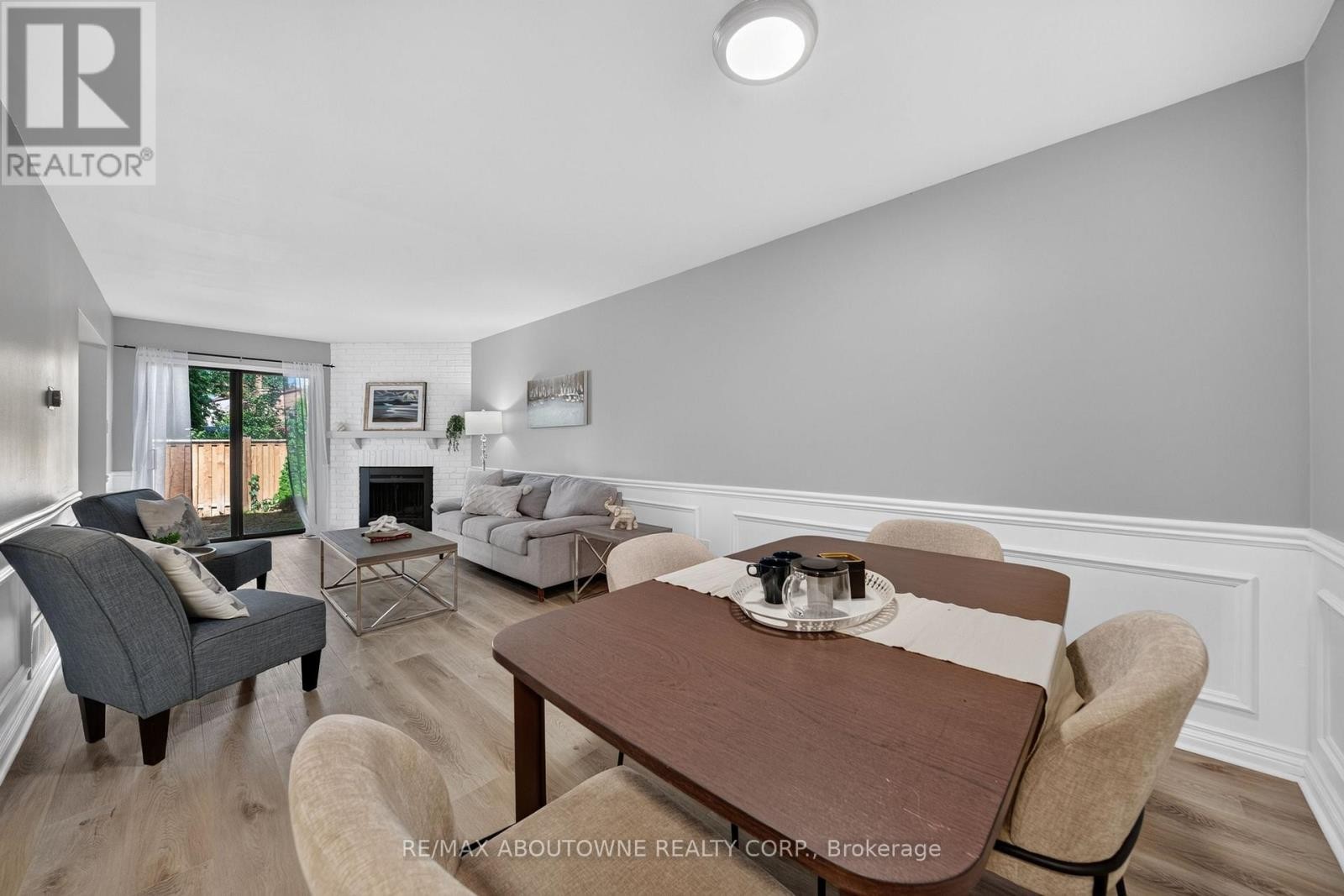 












4353 SAWMILL VALLEY DRIVE

,
Mississauga (Erin Mills),




Ontario
L5L3L3


