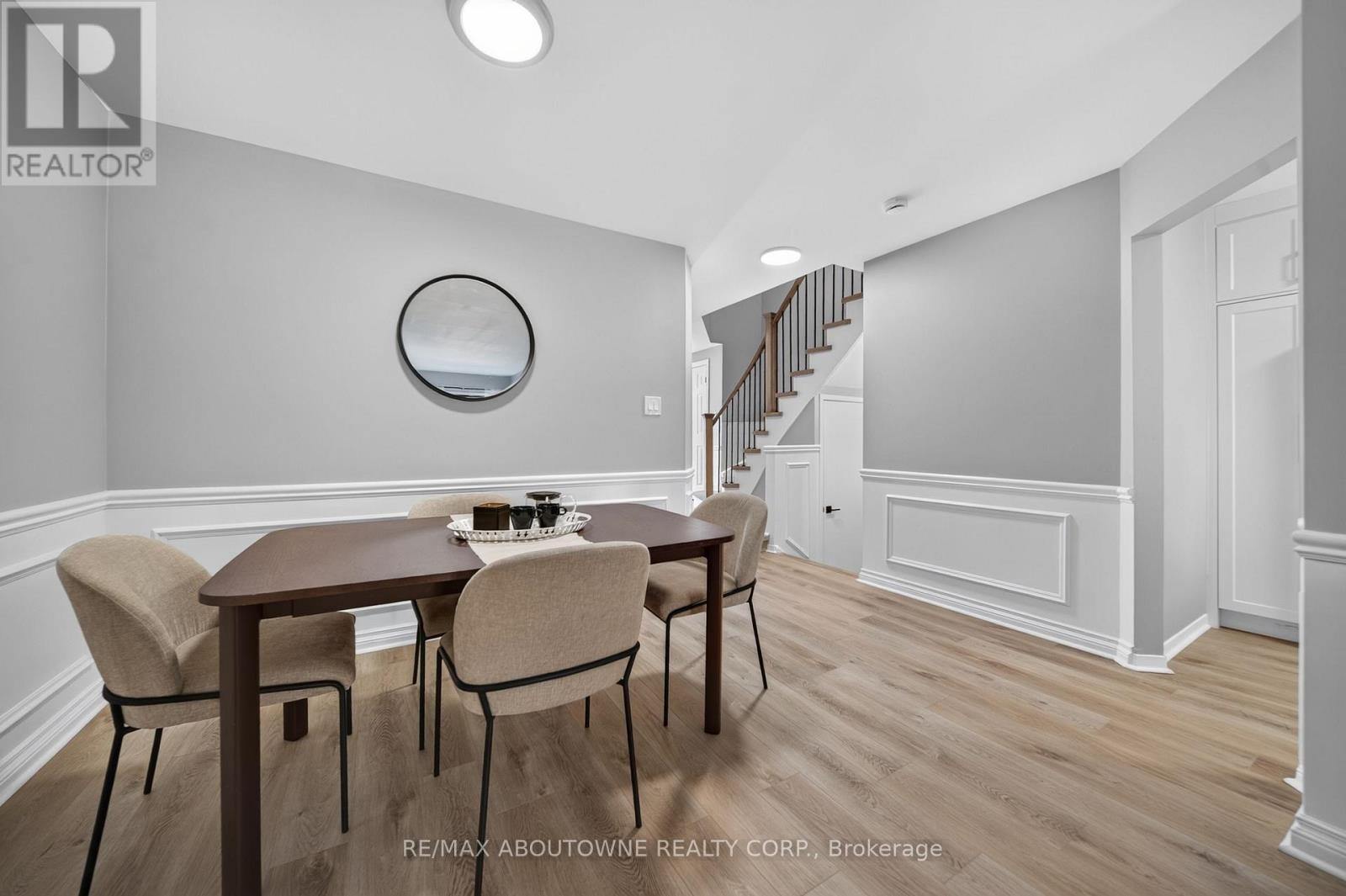 












4353 SAWMILL VALLEY DRIVE

,
Mississauga (Erin Mills),




Ontario
L5L3L3

